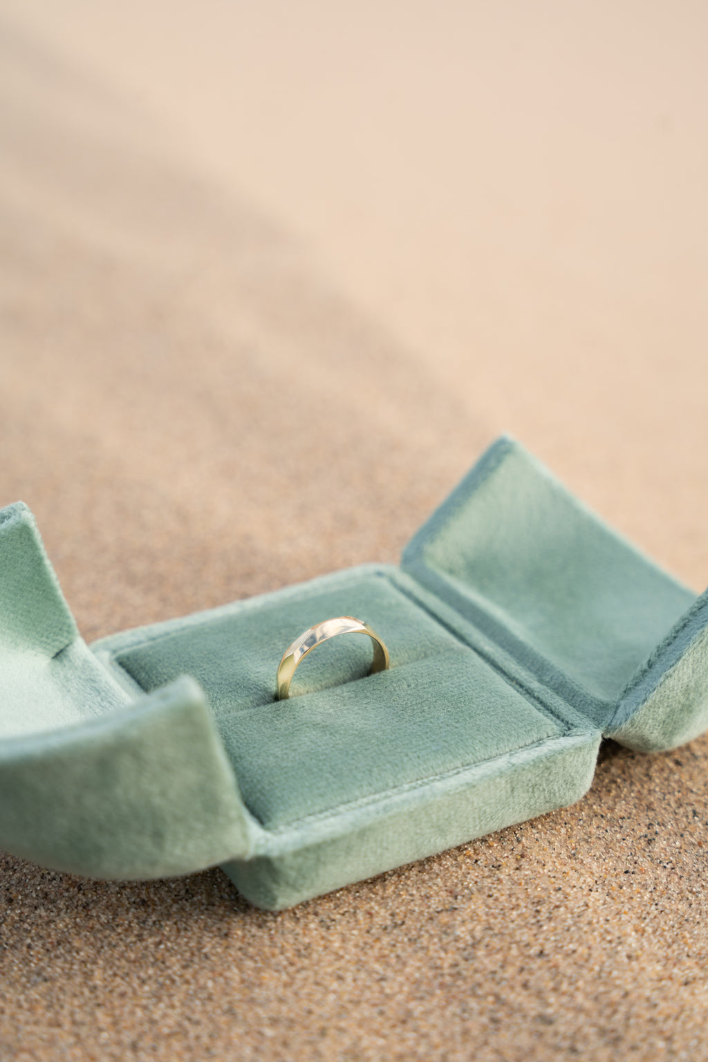 Medium Reflect Ring - 4mm