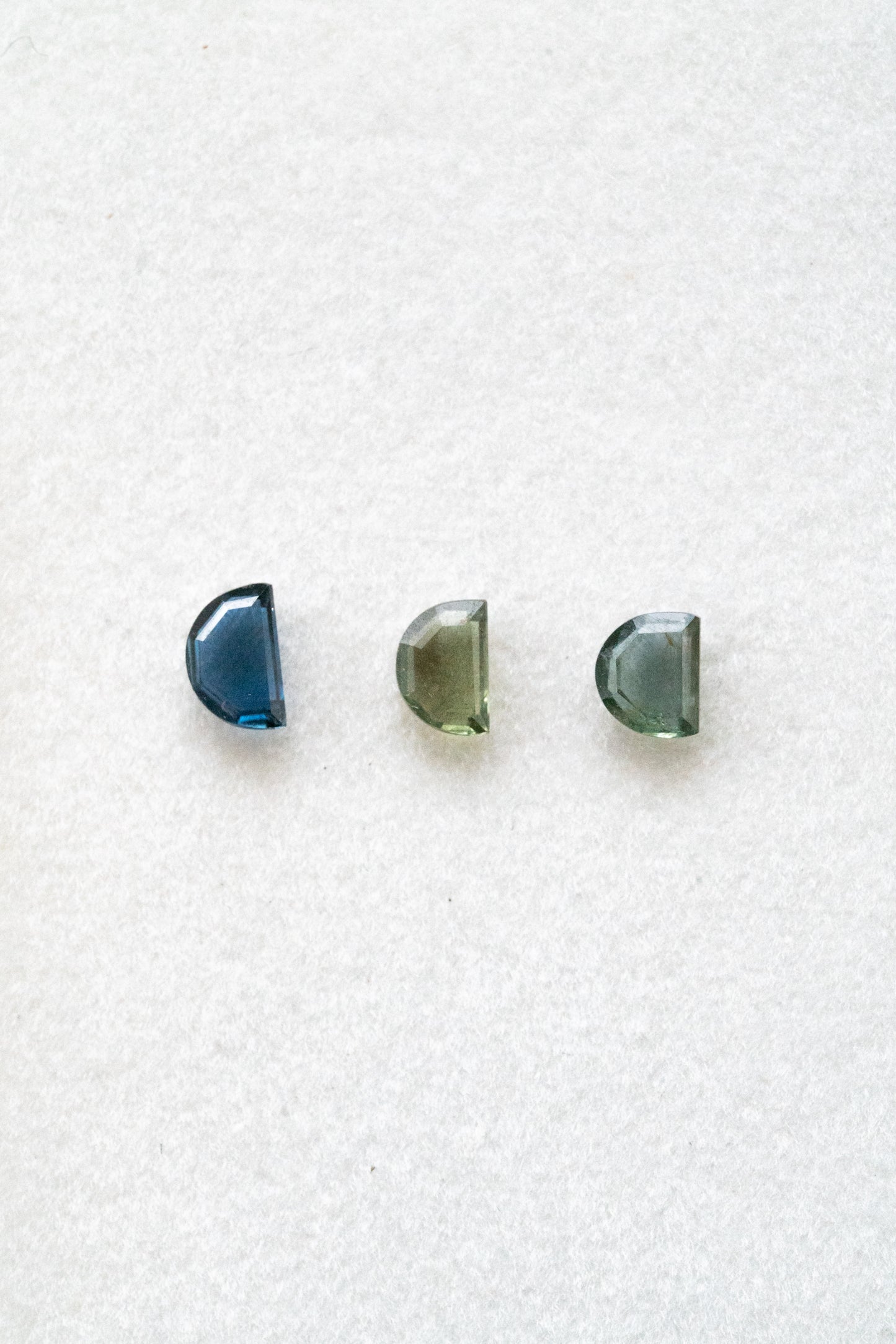 Moonbeam Sapphire Pendant