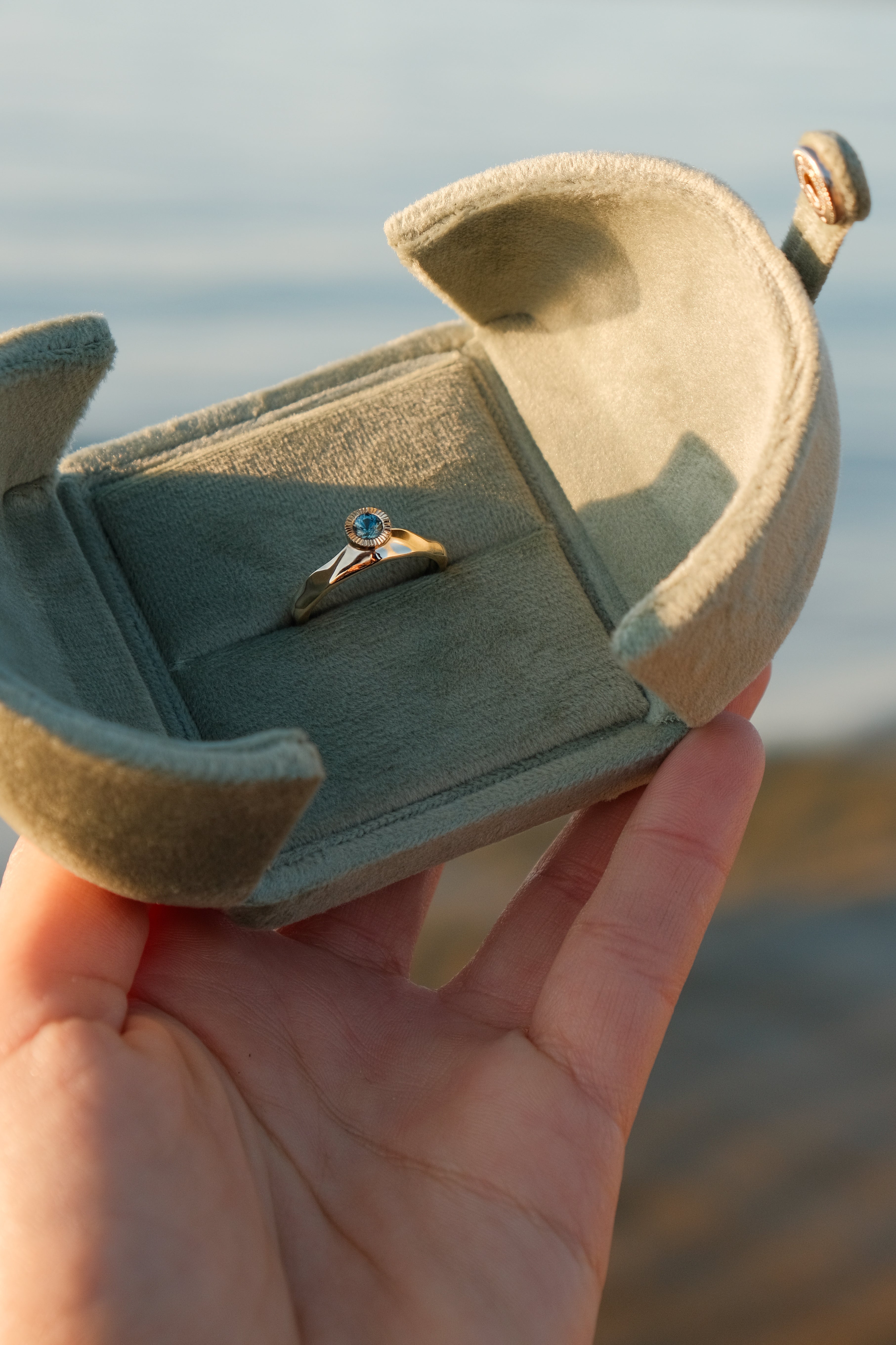Dune Rise Ring - 4mm Montana Sapphire in 14k Yellow Gold