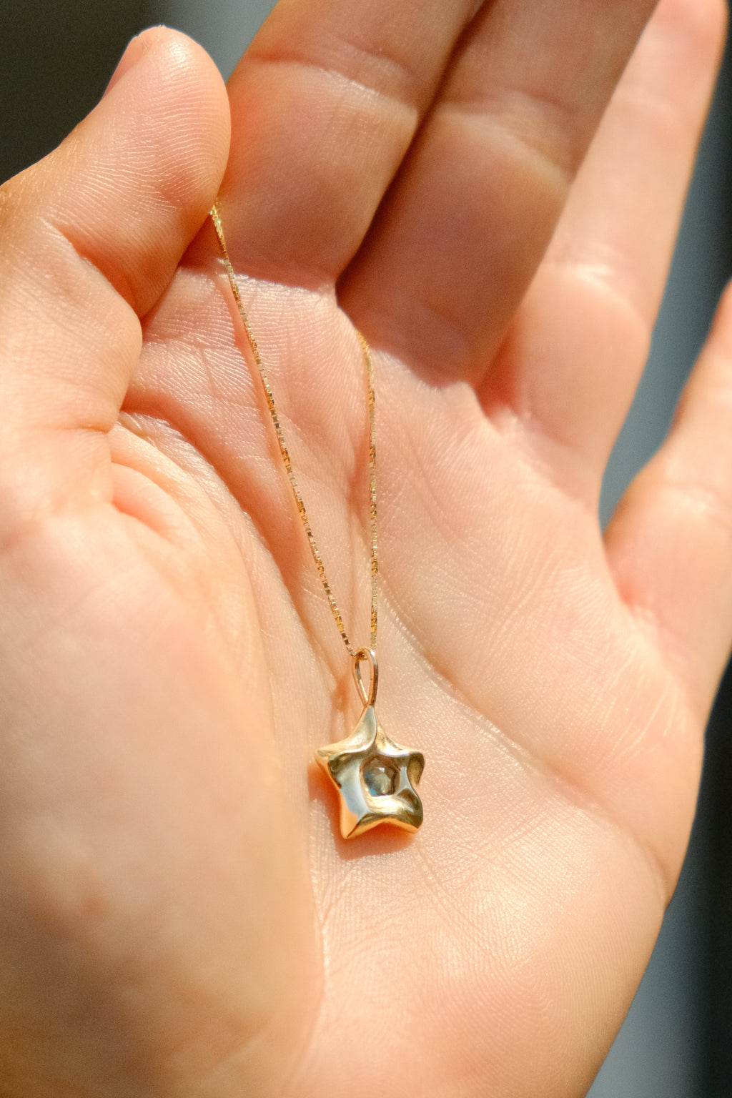 Montana Sapphire Wishing Star Pendant in 14k Yellow Gold