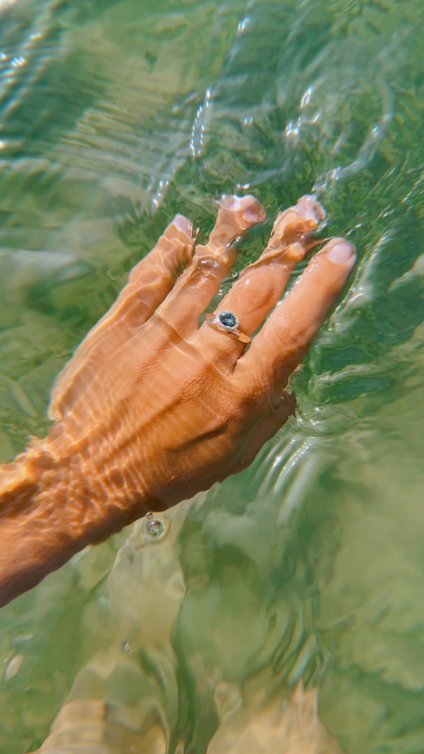 Dune Rise Ring - Oval Montana Sapphire