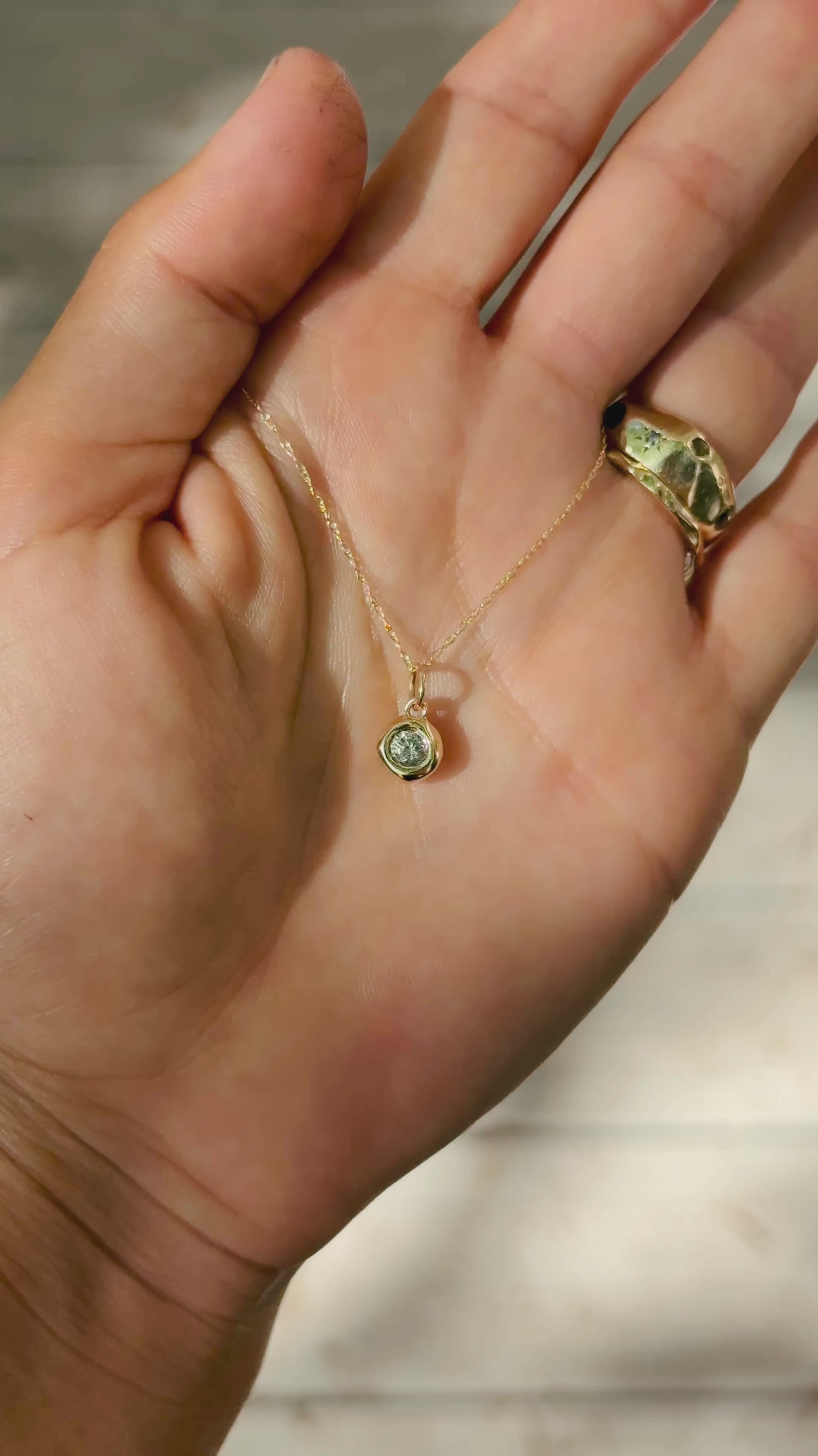 Small Droplet Reflect Pendant - 4mm Montana Sapphire in 14k Yellow Gold